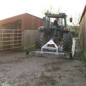 Nugent Standard Yard Scraper